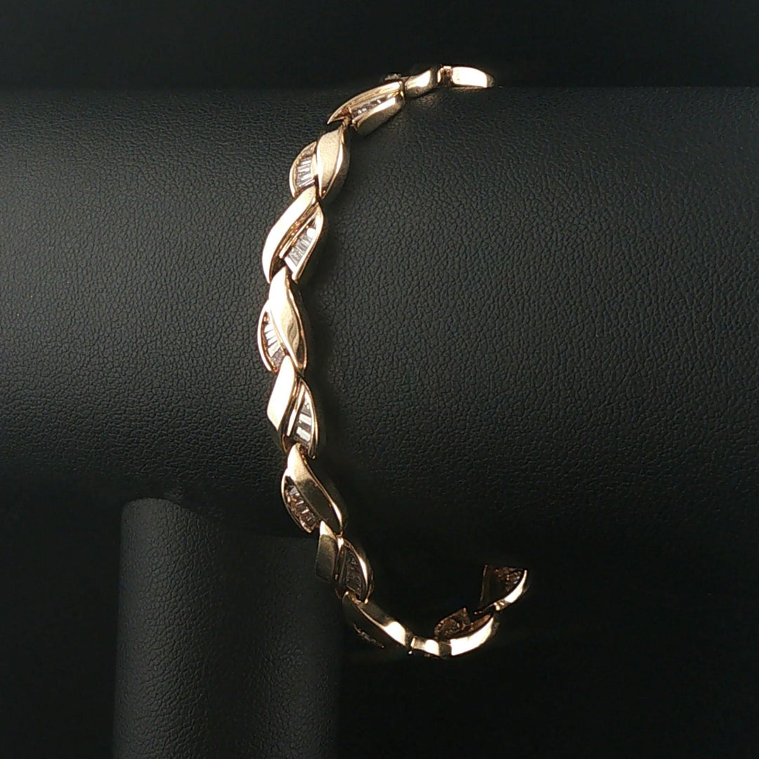 14k Yellow Gold and 1cttw Baguette Diamond Fancy Link Bracelet 7"