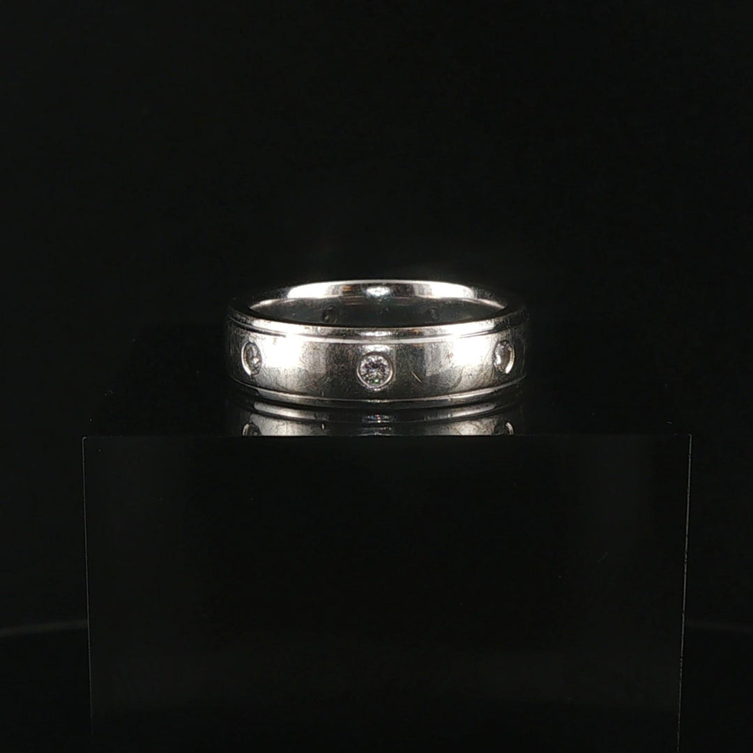 14k White Gold and 0.15cttw Flush Set Diamond 6mm Band Ring Size 8.25