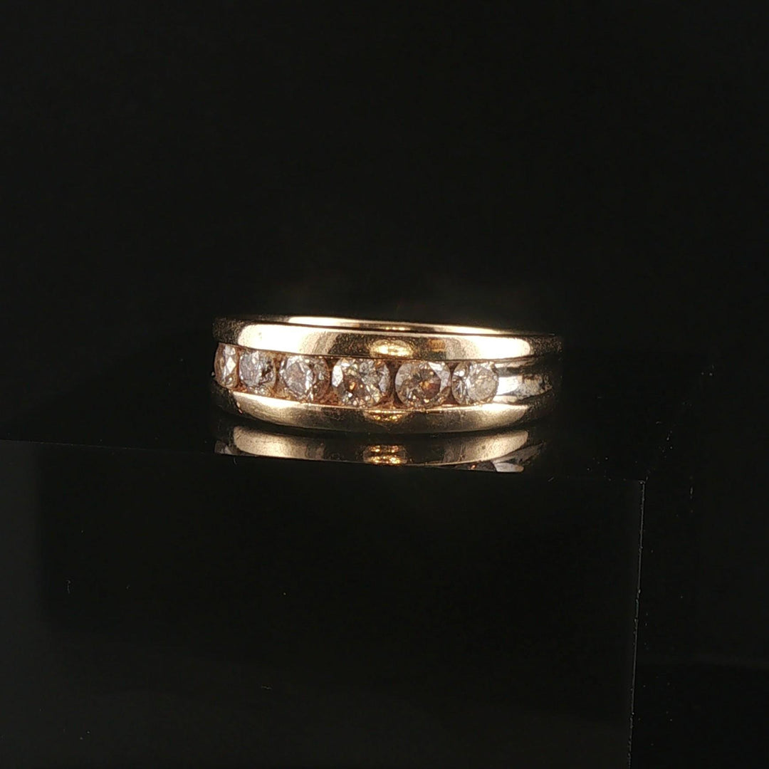 14k Yellow Gold and 1cttw Diamond Men's Band Ring Size 9.25