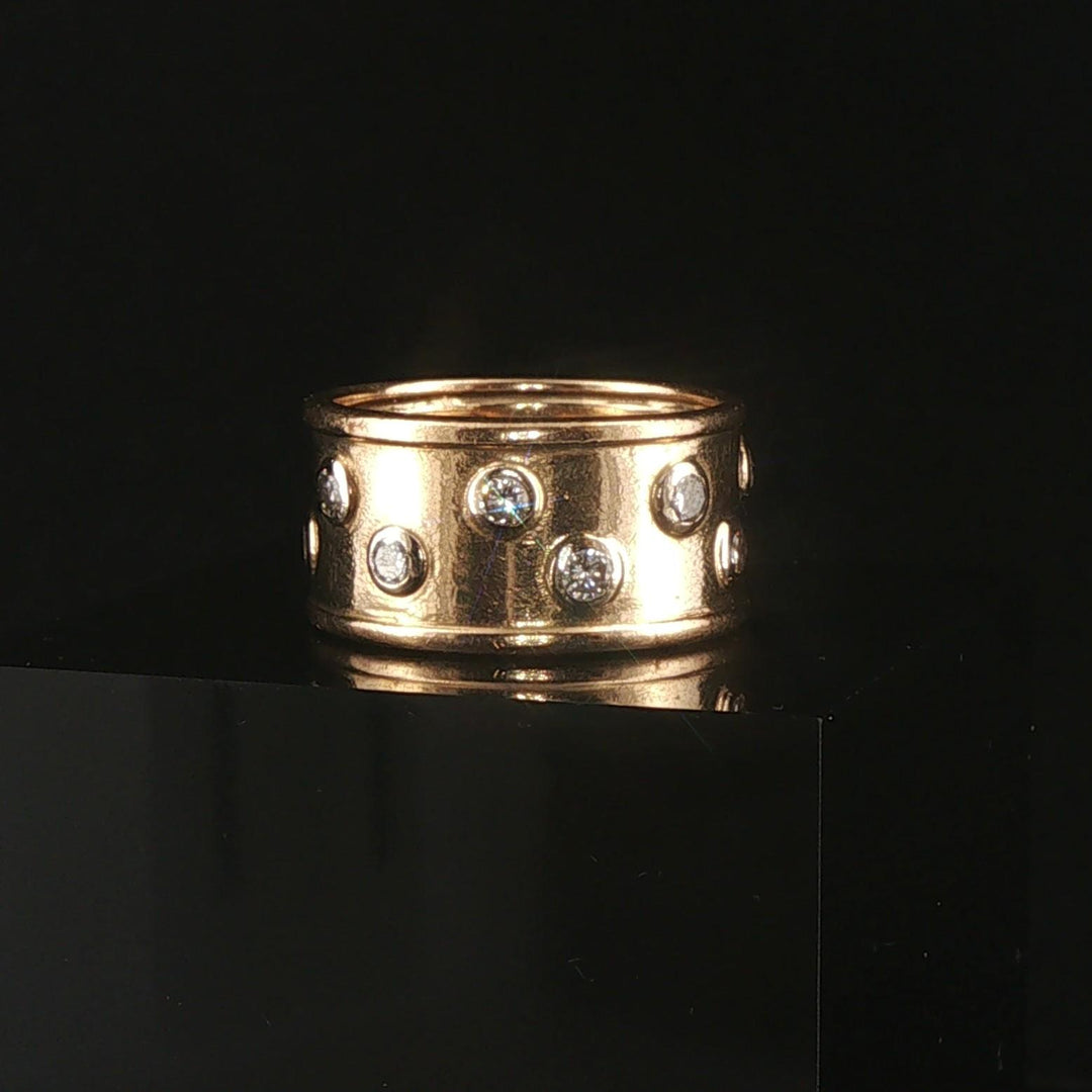 14k Yellow Gold and 0.75cttw Bezel Set Diamond Vintage Solid Band Ring Size 7