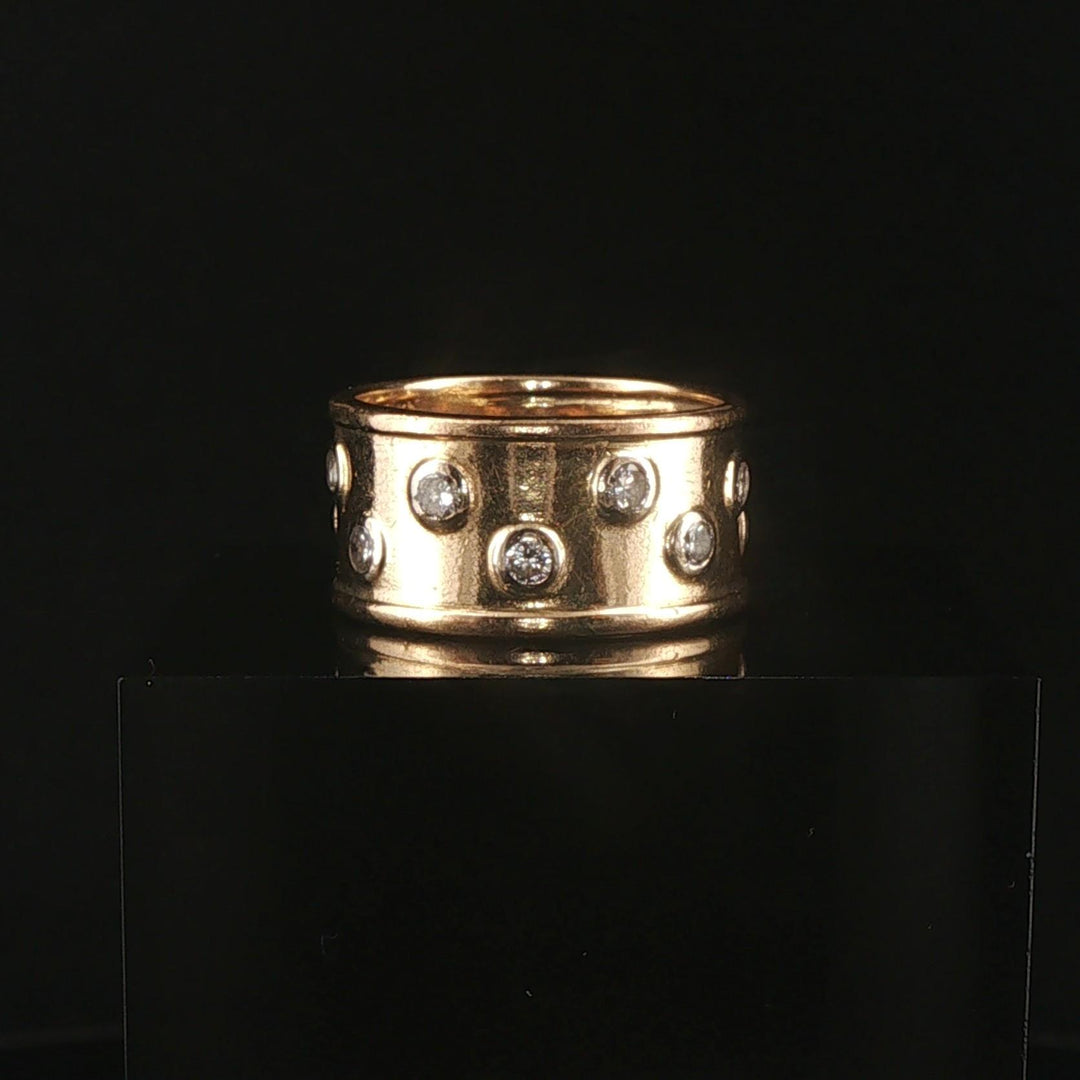 14k Yellow Gold and 0.75cttw Bezel Set Diamond Vintage Solid Band Ring Size 7