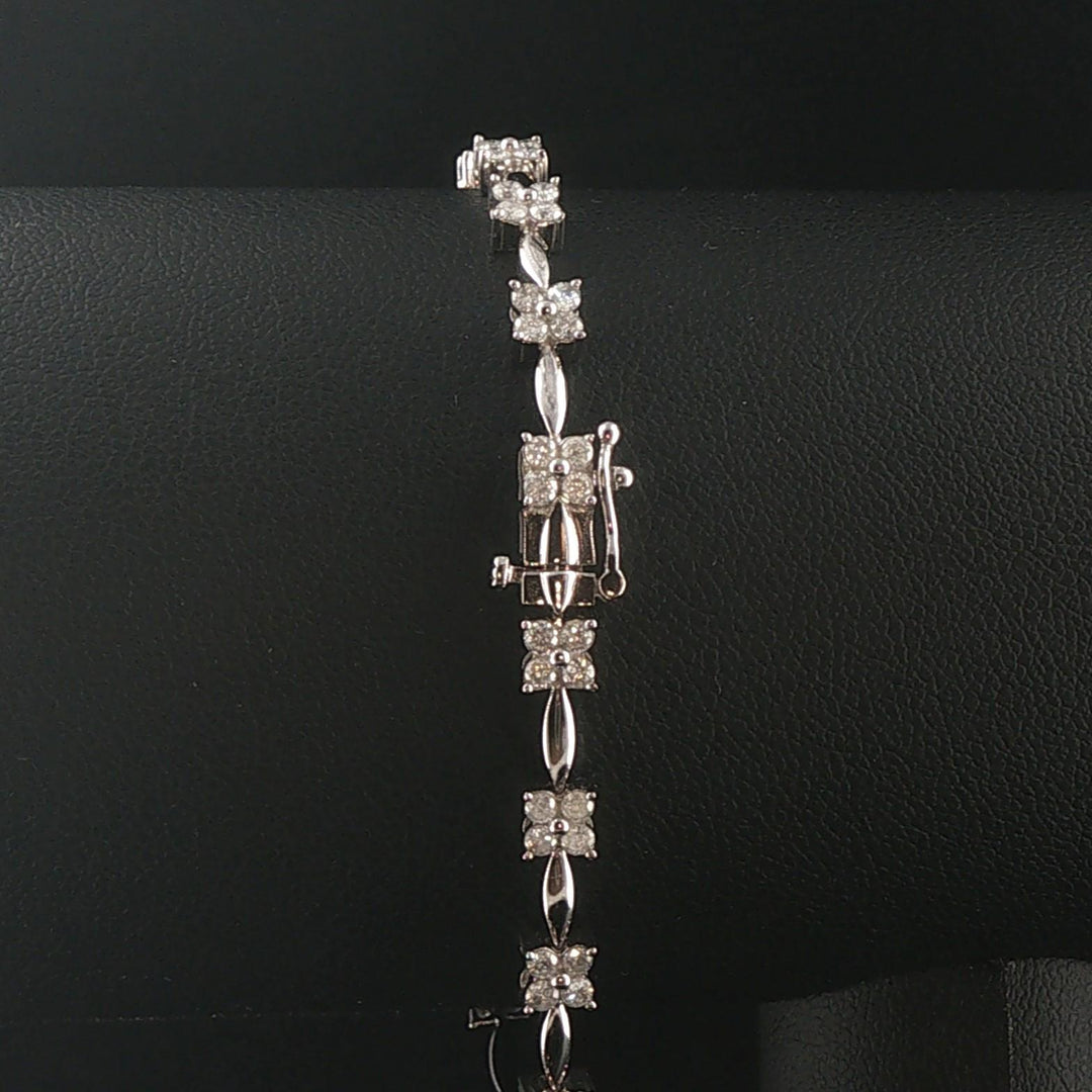 14k White Gold and 2.30cttw Diamond Cluster Floral Link Bracelet 7.5"