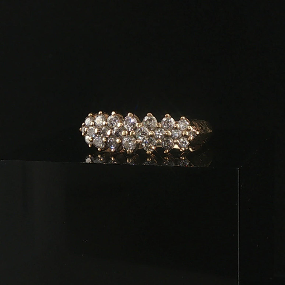 14k White Gold and 0.75cttw Diamond Vintage Cluster Band Ring Size 6