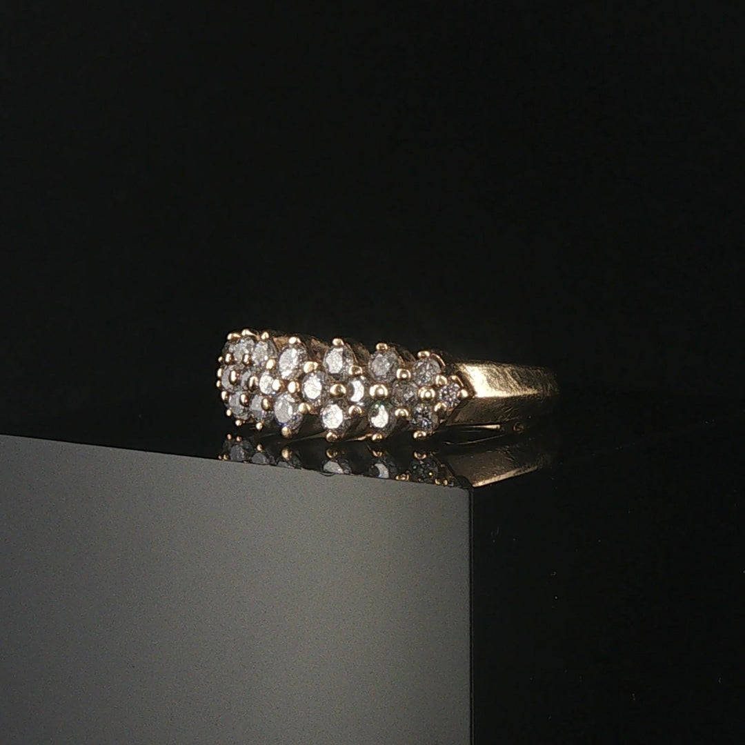 14k White Gold and 0.75cttw Diamond Vintage Cluster Band Ring Size 6