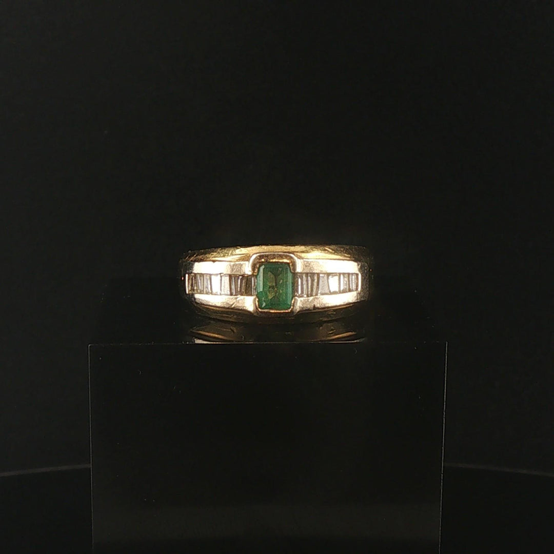 18k Yellow Gold Emerald and 0.30cttw Baguette Diamond Men's Vintage Ring Size 12