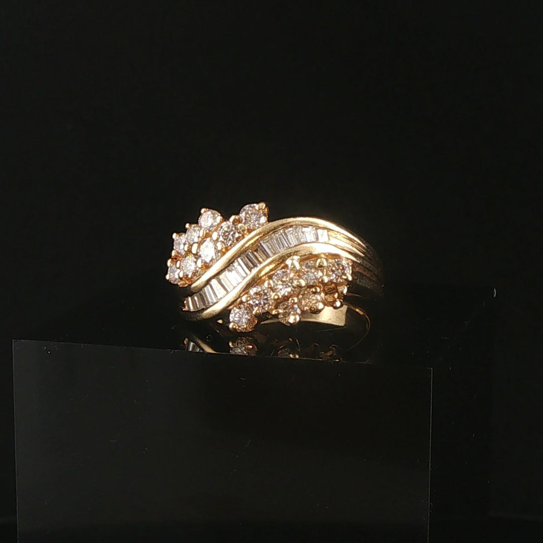 14k Yellow Gold and 1cttw Round and Baguette Diamond Ladies Ring Size 6