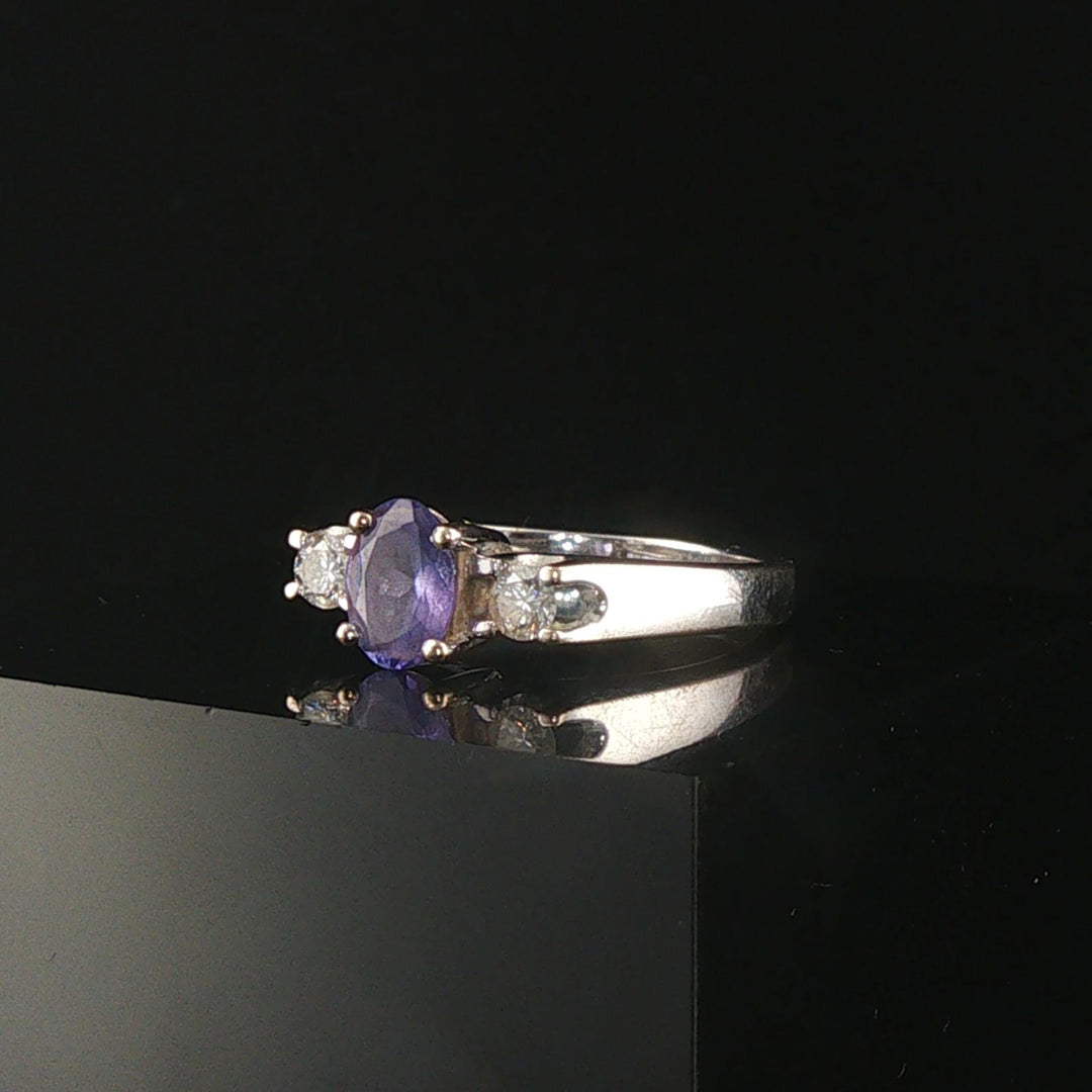 18k White Gold Oval Cut Tanzanite and Diamond Ring Size 6.75
