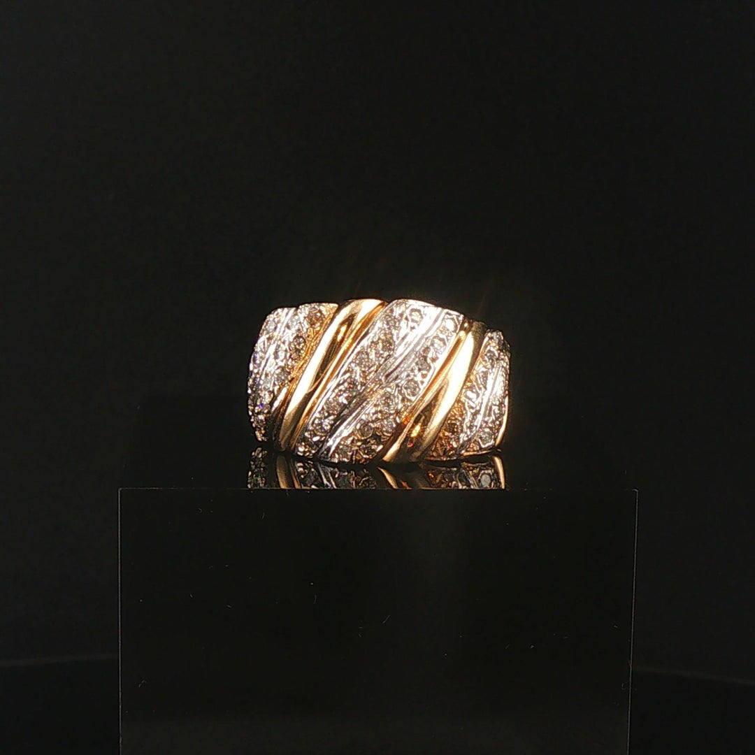 14k Yellow Gold and 0.30cttw Diamond Ladies Solid Vintage Band Ring Size 7