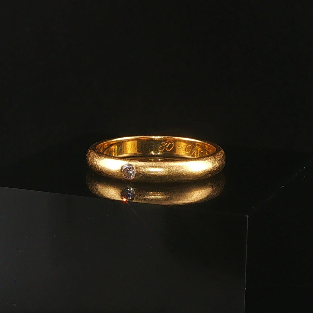 18k Yellow Gold and 0.05ct Flush Set Diamond Solid Band Ring Size 7