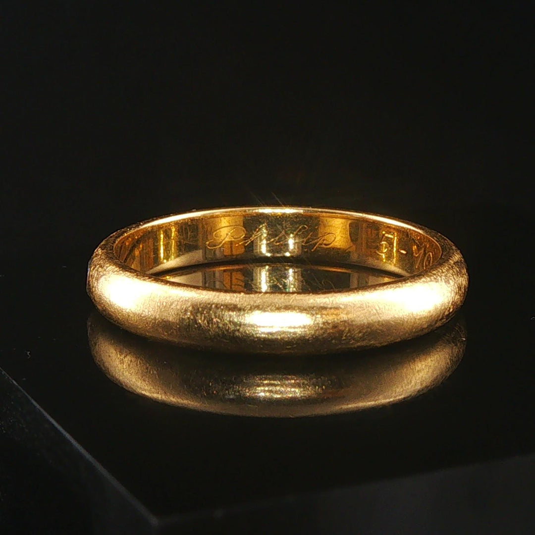 18k Yellow Gold and 0.05ct Flush Set Diamond Solid Band Ring Size 7