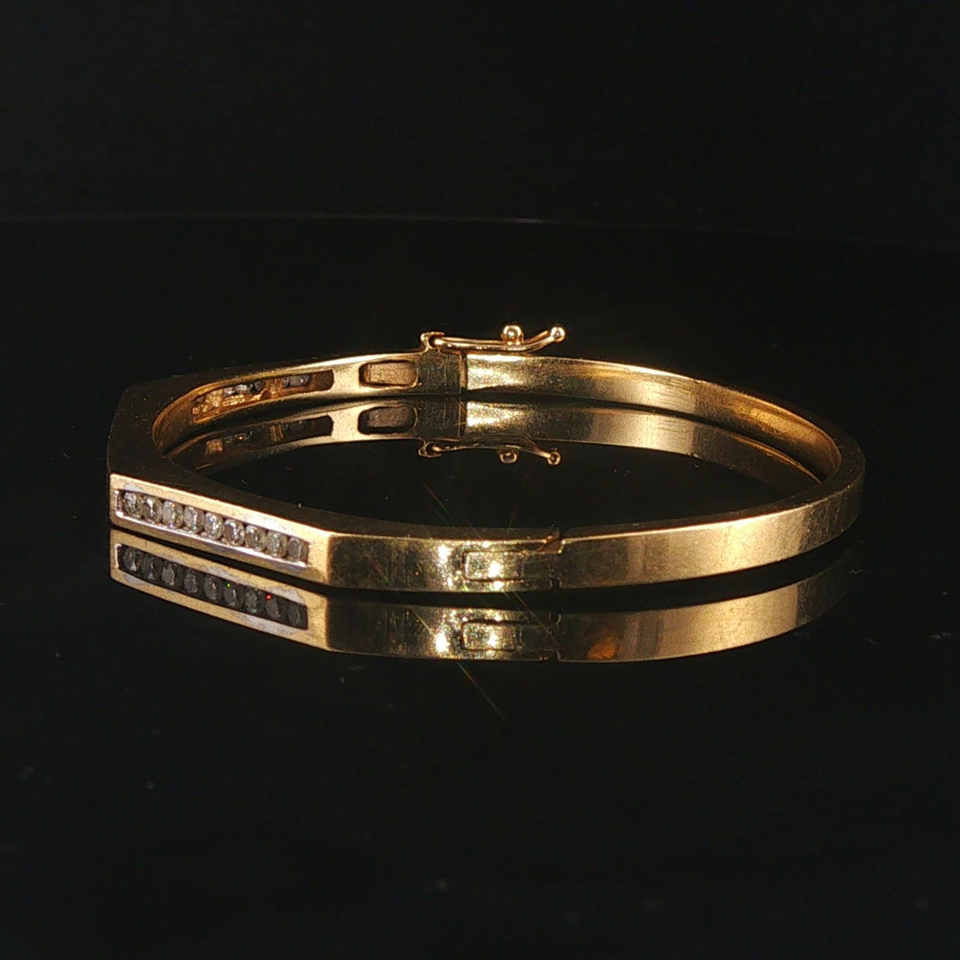 14k Yellow Gold Onyx Inlay and 0.40cttw Diamond Solid Bangle Bracelet 6.75"