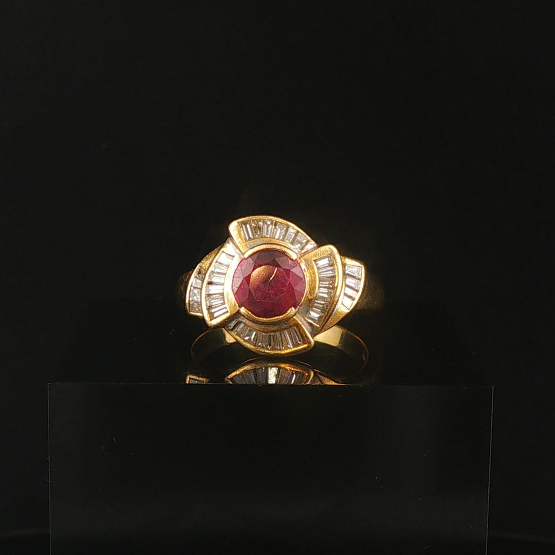 18k Yellow Gold Ruby and 0.50cttw Baguette Diamonds Vintage Ring Size 8