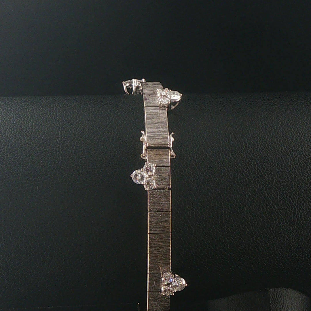 18k White Gold and 1.20cttw Diamond Brushed Finish Vintage Link Bracelet 7.25"