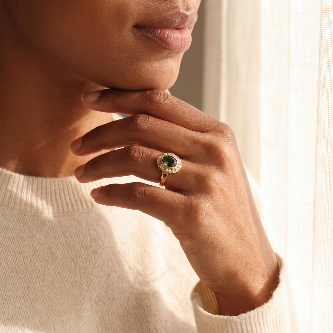 18k Yellow Gold Green Tourmaline and Diamond Halo Ring Size 4.5