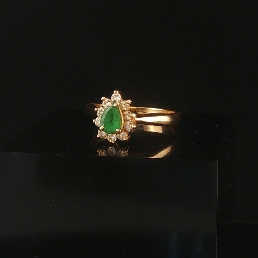 14k Yellow Gold Emerald and Diamond Halo Ladies Ring Size 6.5