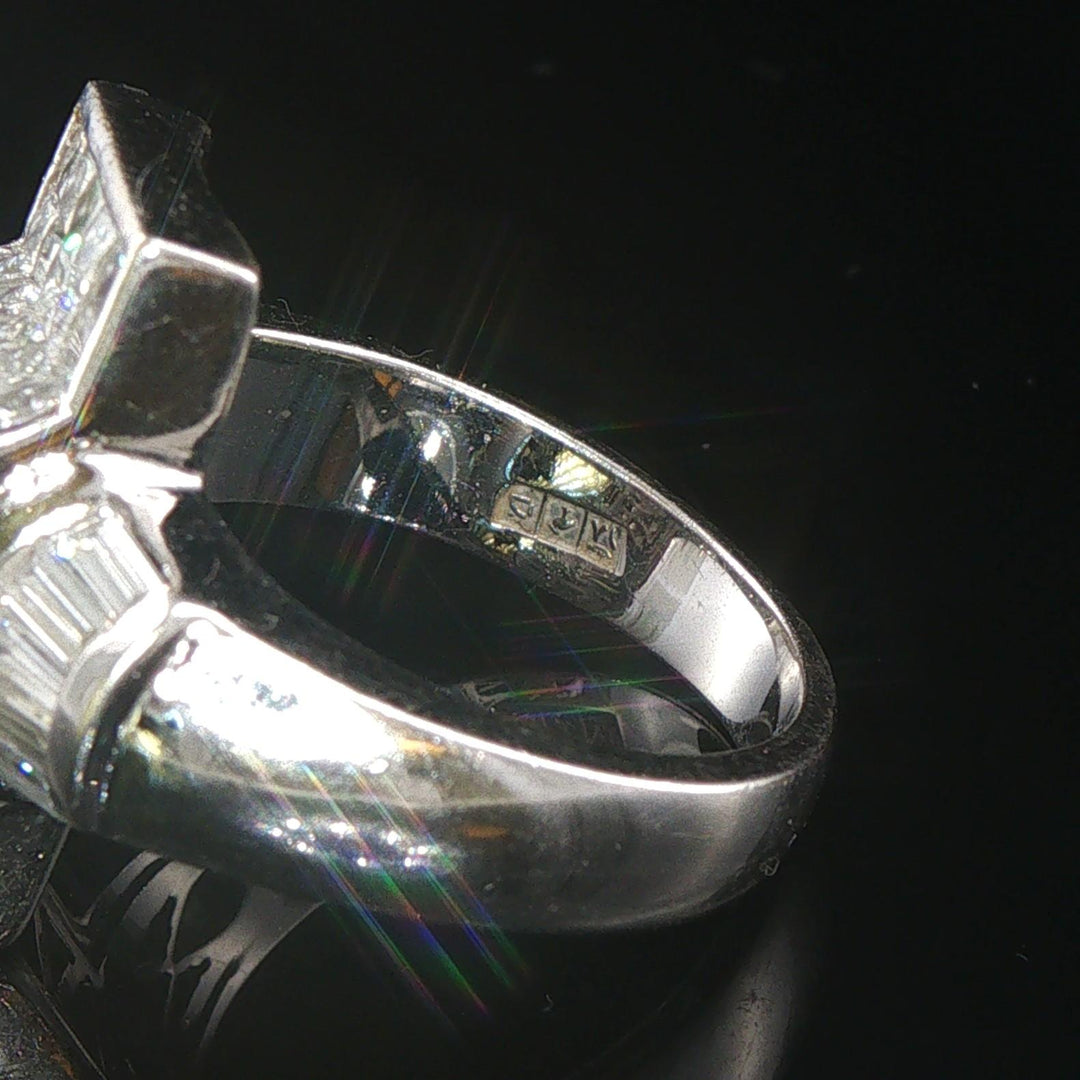 18k White Gold and 2cttw Princess and Baguette Cut Diamond Heavy Ring Size 6.5