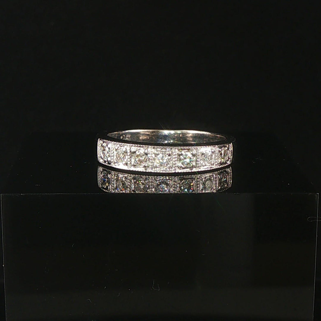 18k White Gold and 0.25cttw Diamond Half Eternity Band Ring Size 7