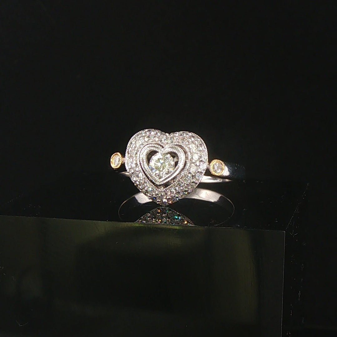 18k White and Yellow Gold 0.85cttw Diamond Fancy Heart Ring Size 7