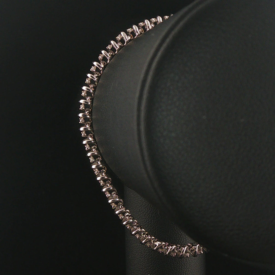 14k White Gold and 0.75cttw Diamond Heart Charm Link Bracelet 7.25"