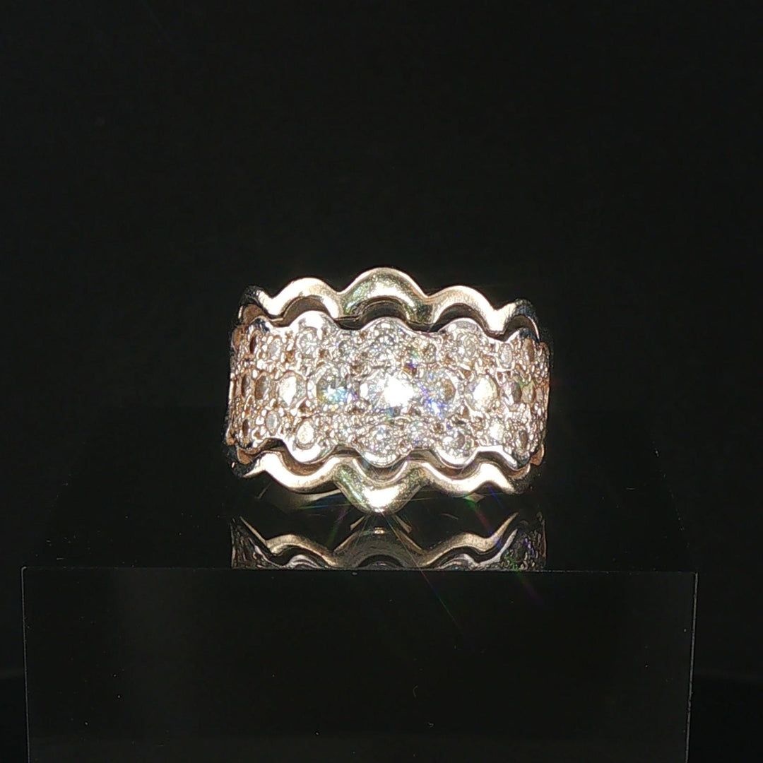 14k White Gold and 1cttw Diamond Vintage Ladies Band Ring Size 8