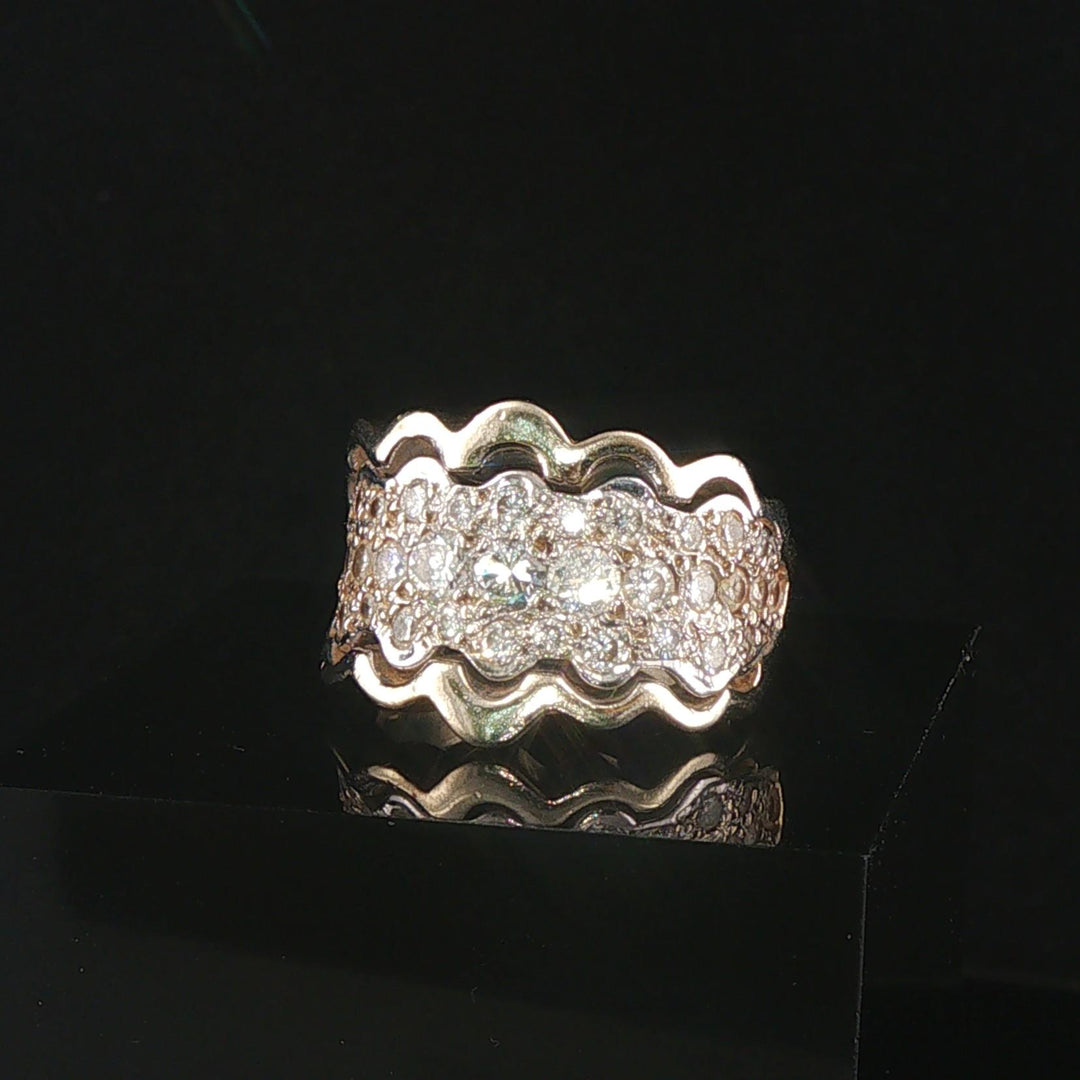 14k White Gold and 1cttw Diamond Vintage Ladies Band Ring Size 8