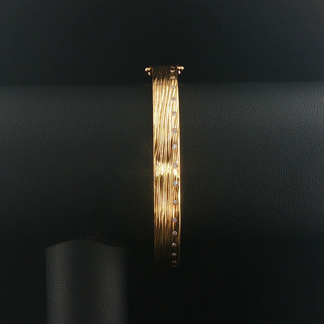 Roberto Coin 18k Yellow Gold 29g Vintage Solid Diamond Bangle Bracelet Italy 7"