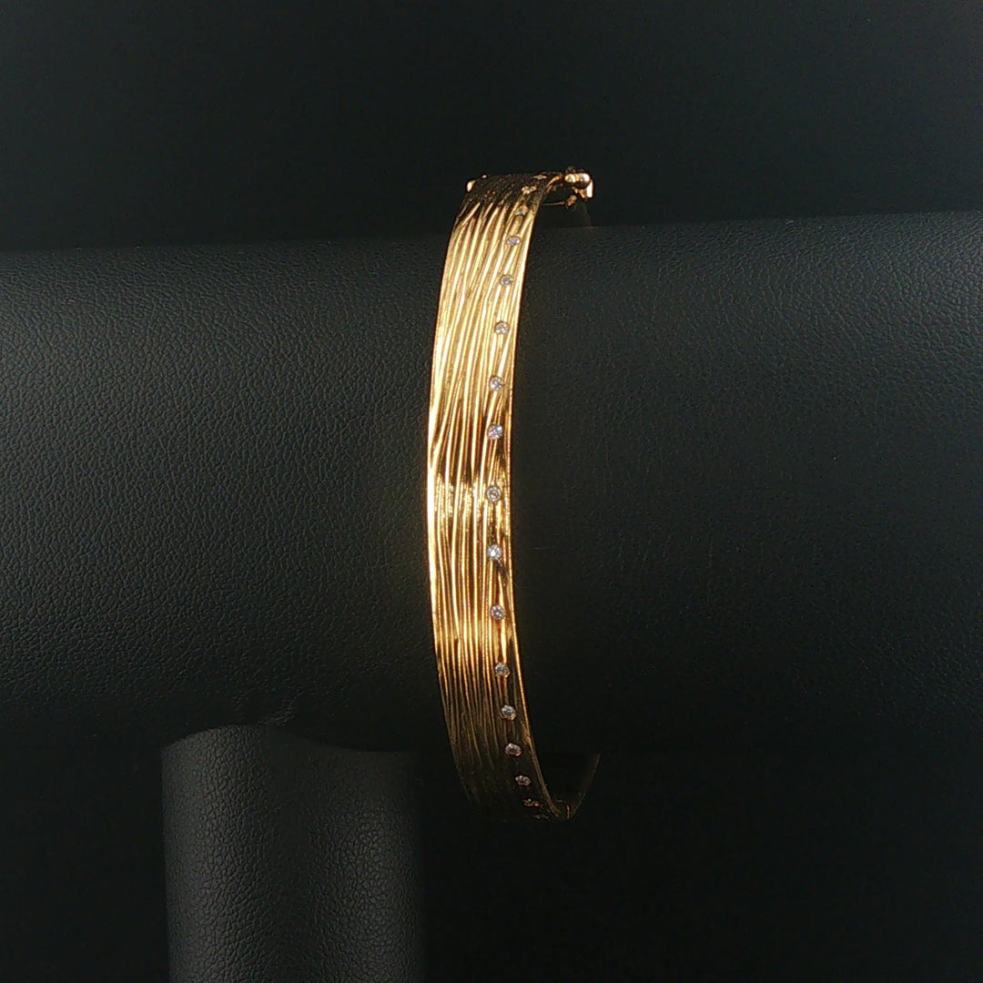 Roberto Coin 18k Yellow Gold 29g Vintage Solid Diamond Bangle Bracelet Italy 7"