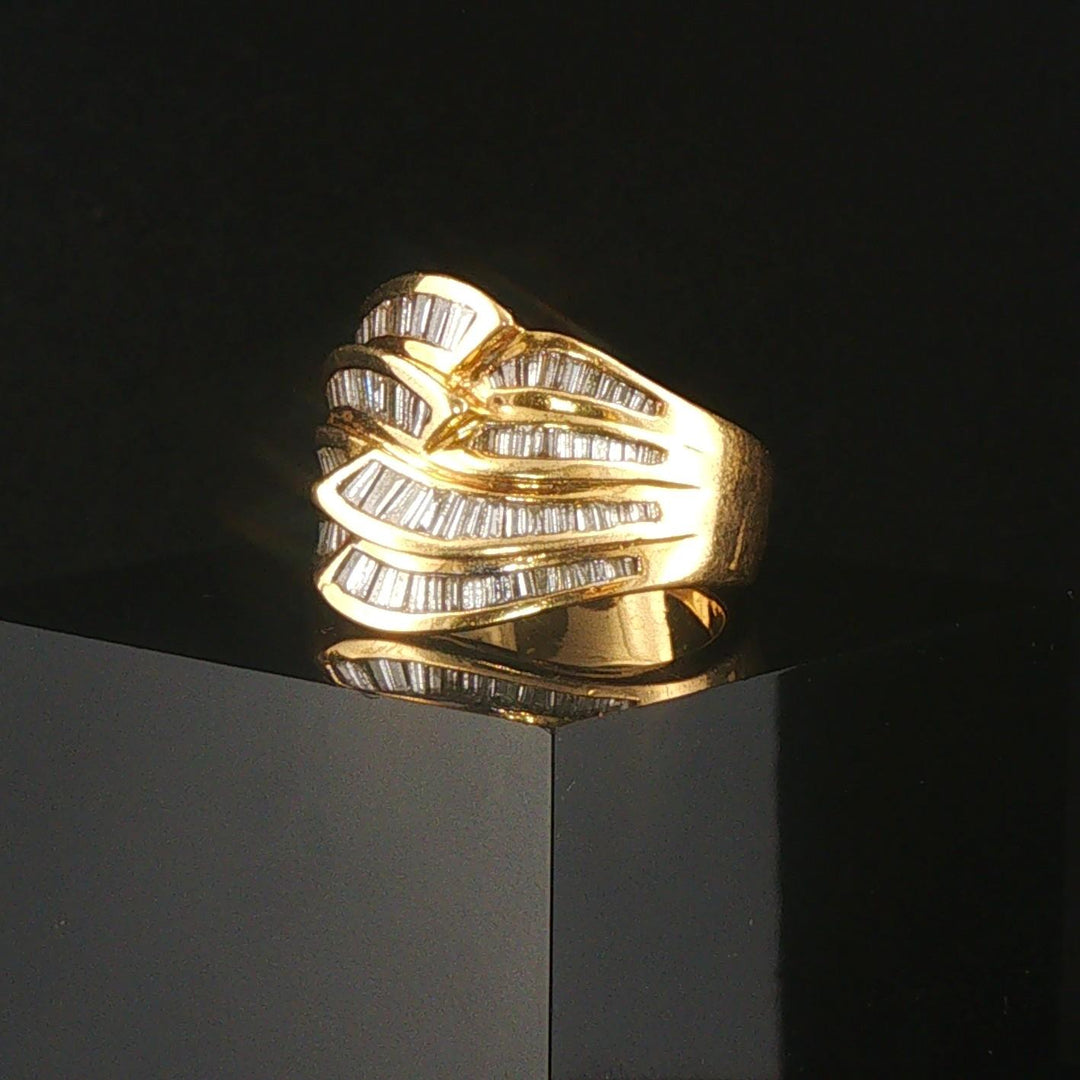 18k Yellow Gold and 2cttw Baguette Diamond Solid Ladies Ring Size 6.75
