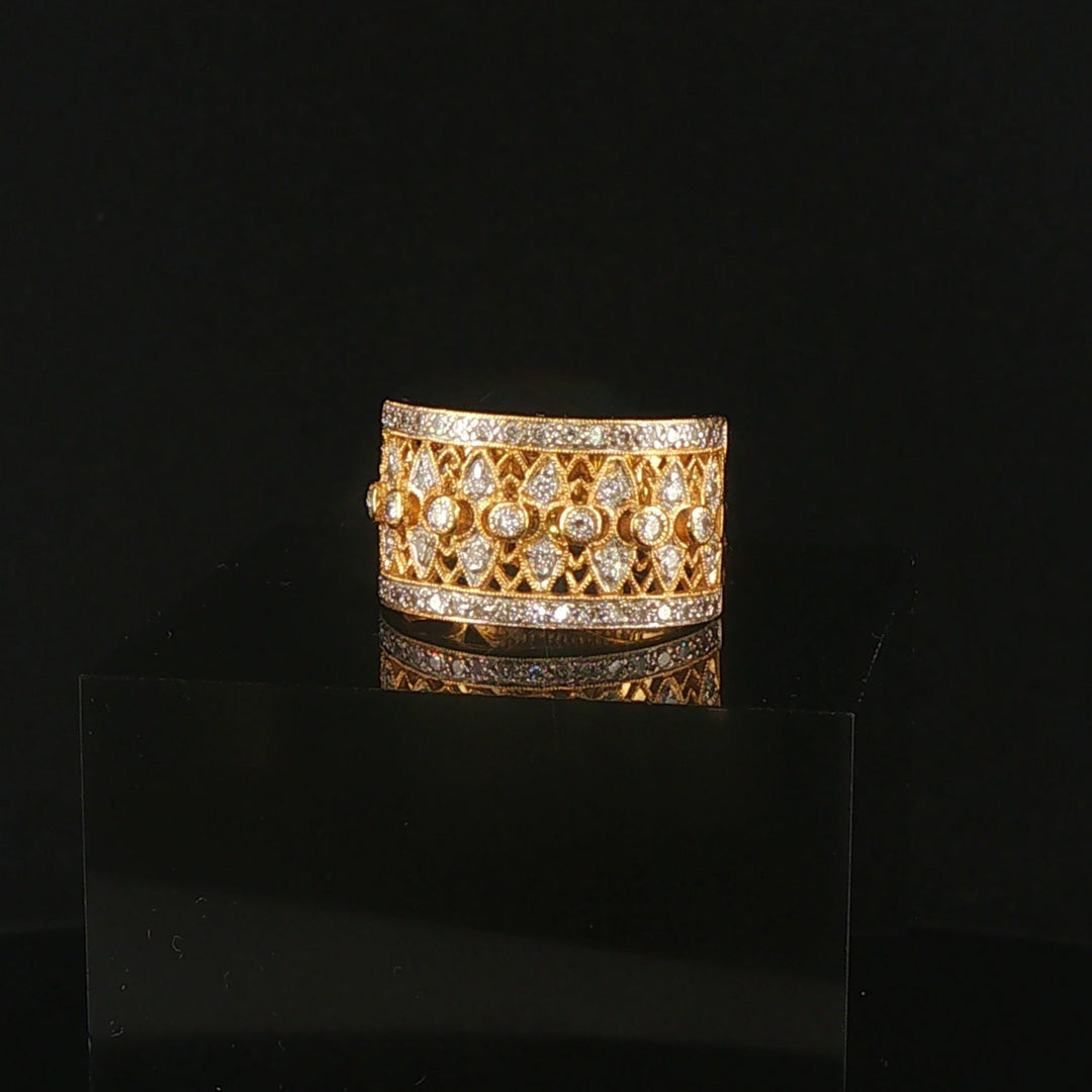 18k Yellow and White Gold 0.50cttw Diamond Vintage Ladies Band Ring Size 6.5