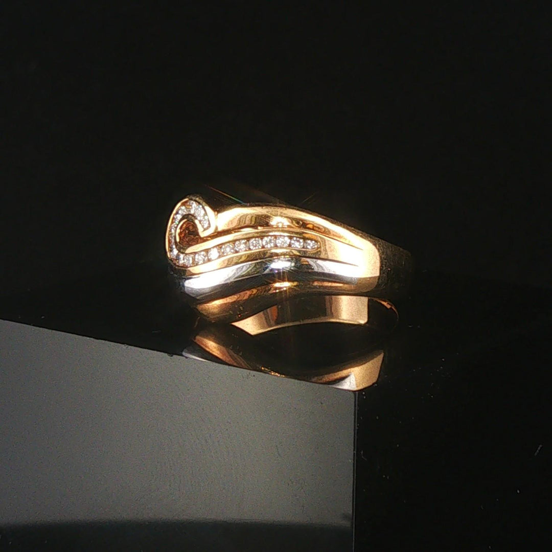 18k Yellow and White Gold 0.20cttw Diamond Swirl Ring Size 7