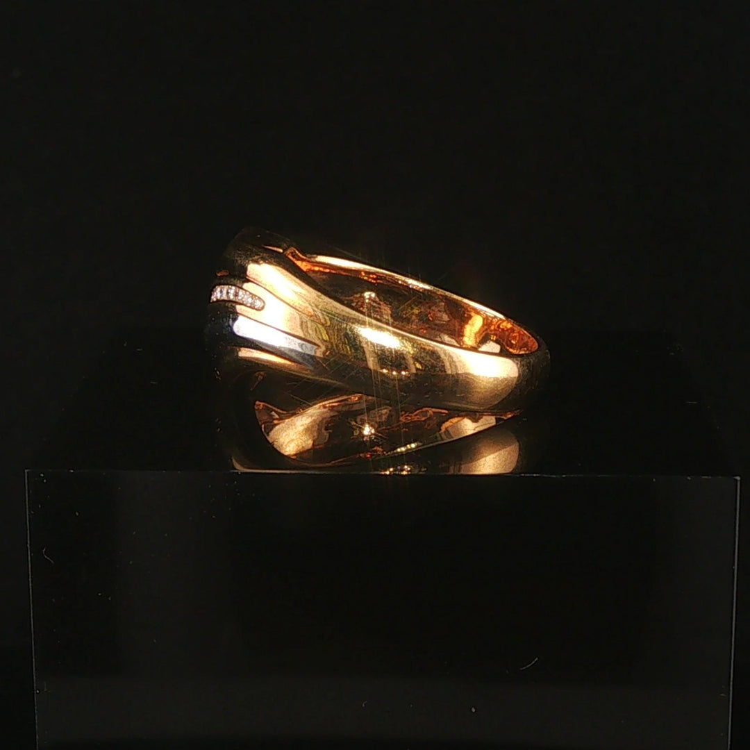 18k Yellow and White Gold 0.20cttw Diamond Swirl Ring Size 7