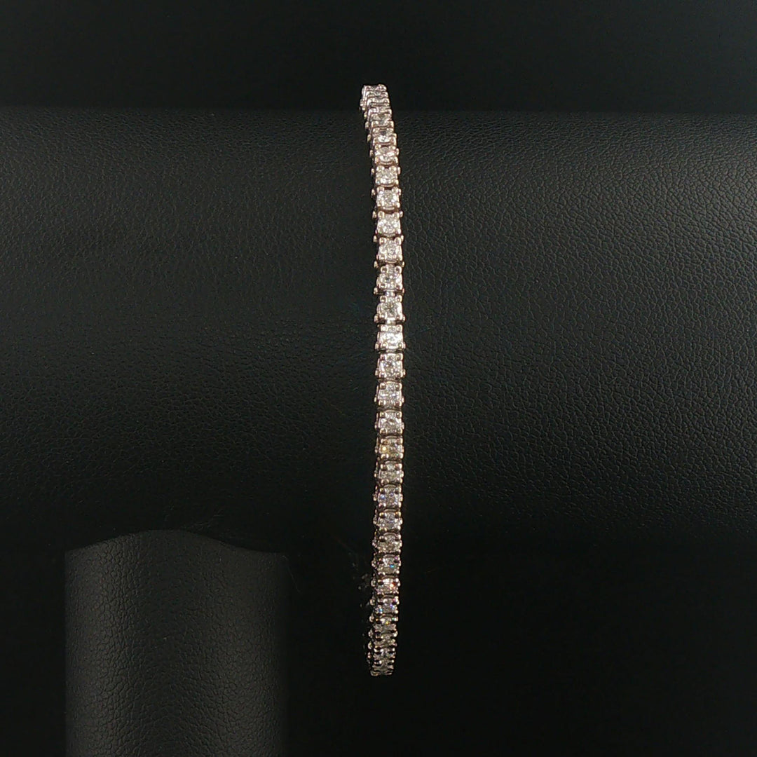 14k White Gold and 2.50cttw Diamond Ladies Tennis Bracelet 7.25"