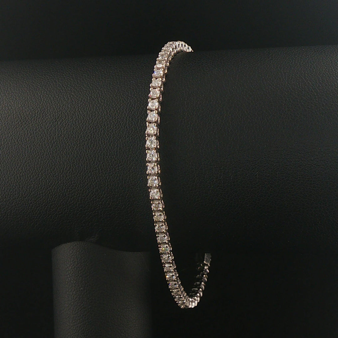 14k White Gold and 2.50cttw Diamond Ladies Tennis Bracelet 7.25"