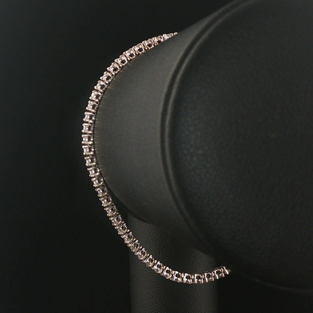 14k White Gold and 2.50cttw Diamond Ladies Tennis Bracelet 7.25"