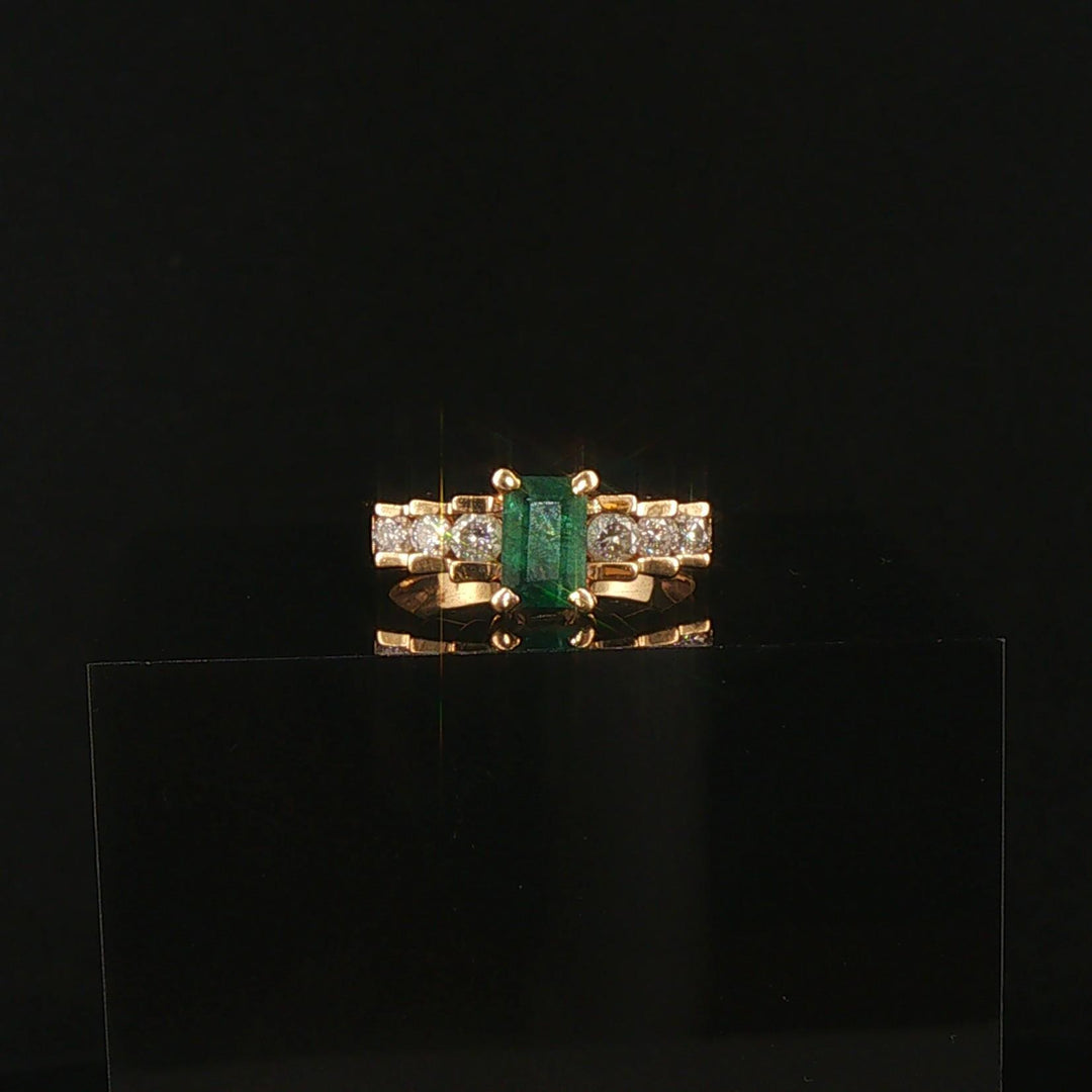 14k Yellow Gold 0.70ct Emerald and Diamond Ladies Ring Size 4
