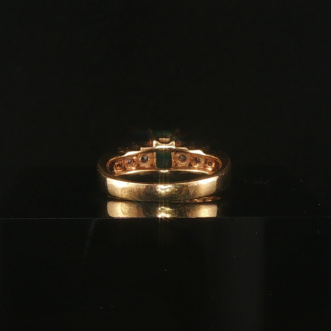 14k Yellow Gold 0.70ct Emerald and Diamond Ladies Ring Size 4