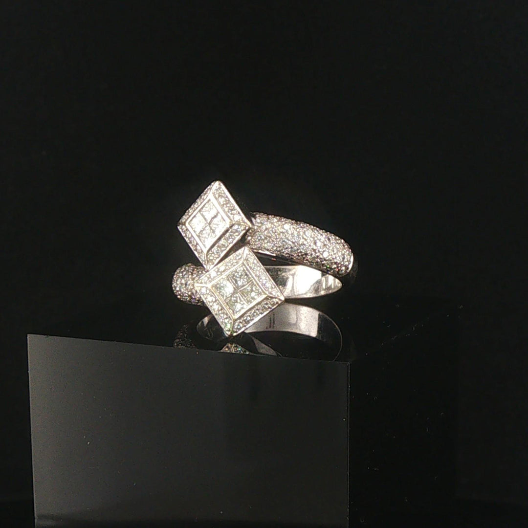 18k White Gold and 0.69cttw Diamond Heavy Crossover Ring Size 7.25