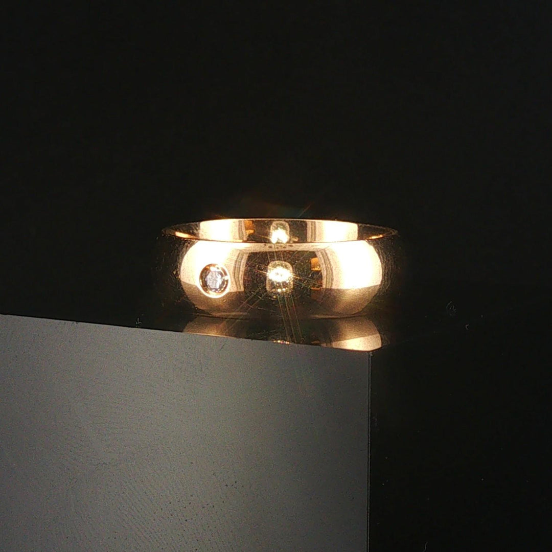18k Yellow Gold and 0.05ct Flush Set Diamond Band Ring Size 9