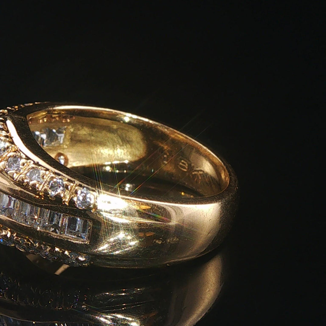 18k Yellow Gold Emerald and 0.80cttw Diamond Vintage Band Ring Size 6