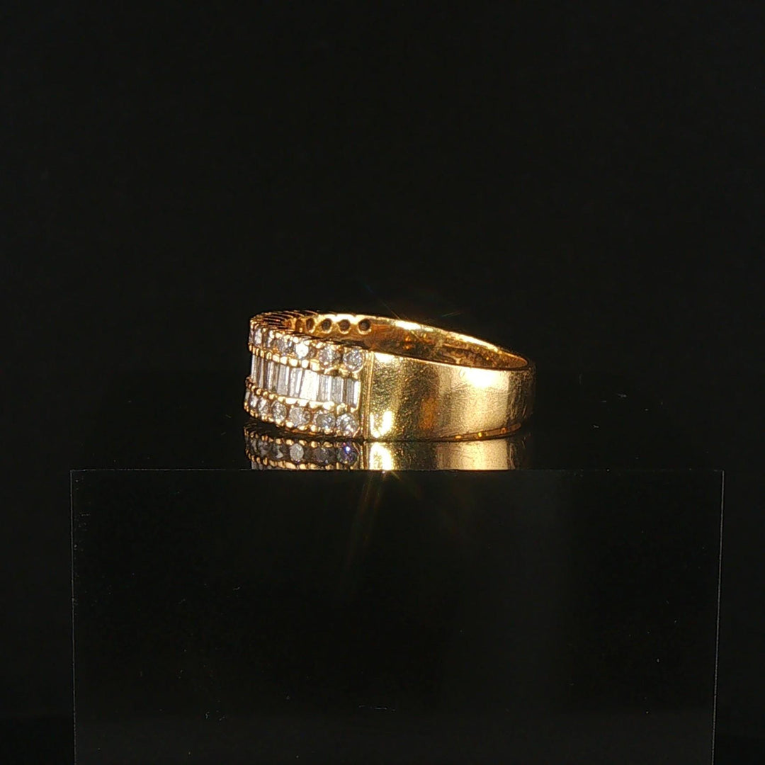 18k Yellow Gold and 1cttw Round and Baguette Diamond Ladies Band Ring Size 6.5