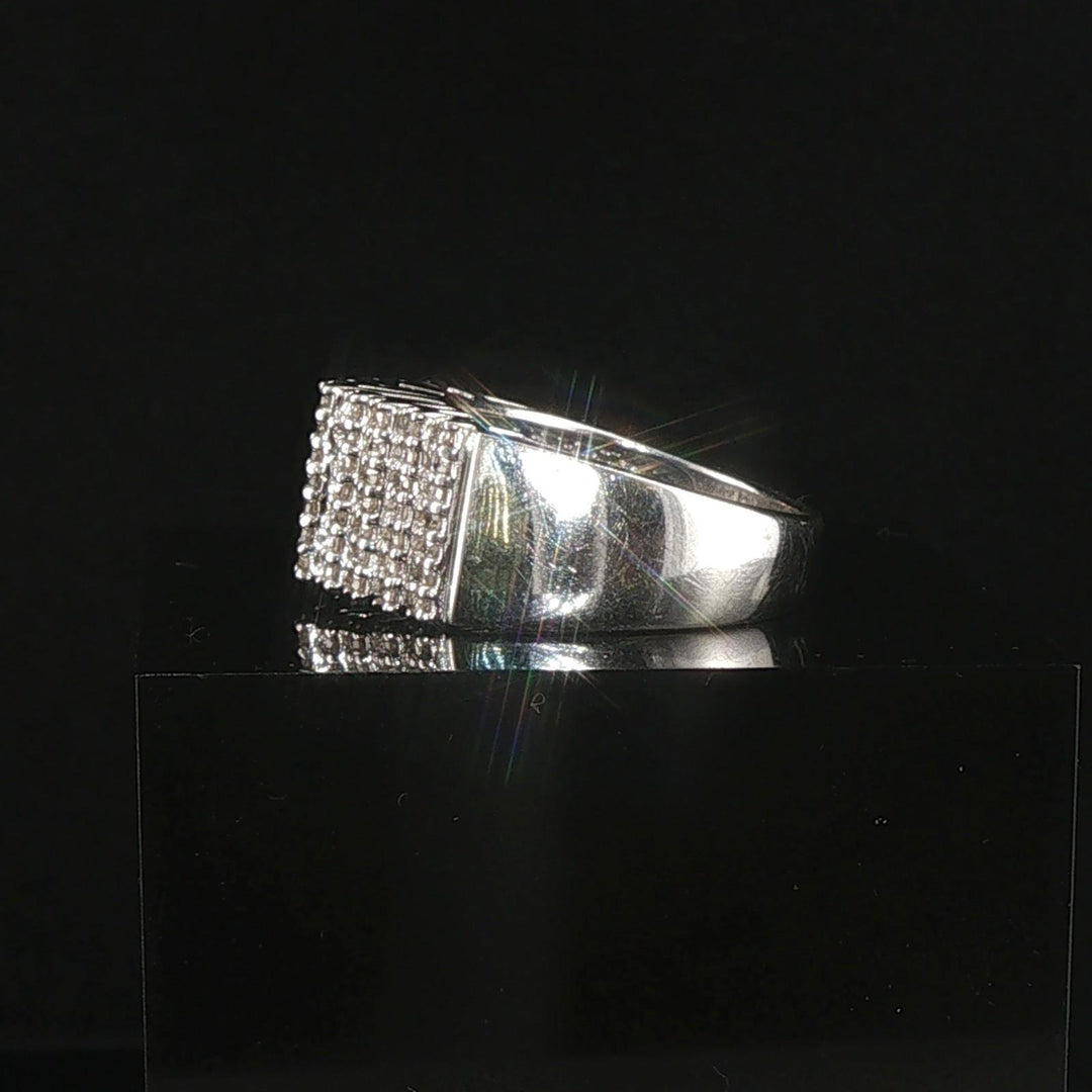10k White Gold and 0.50cttw Diamond Crowned Band Ring Size 7