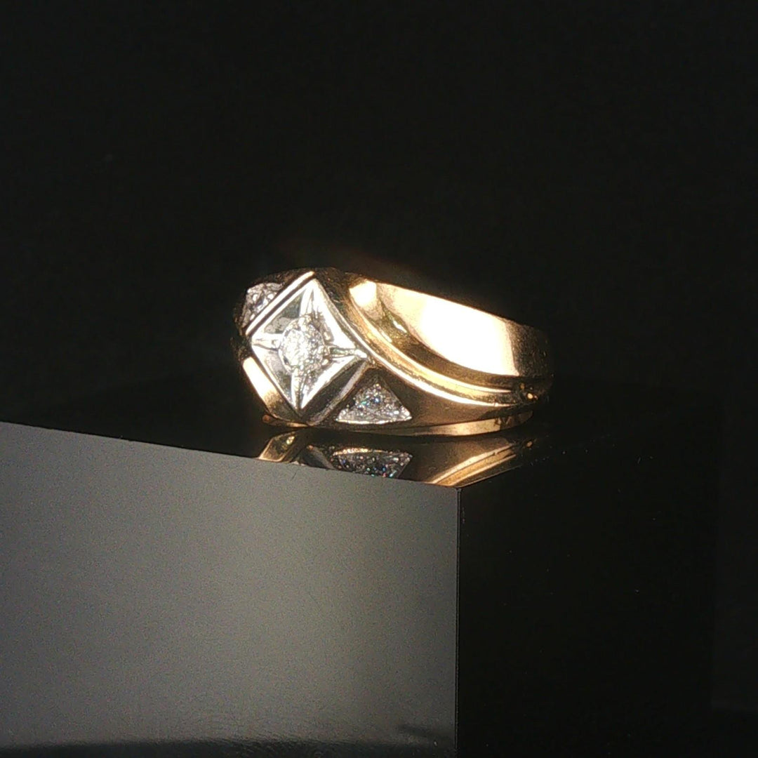 14k Yellow and White Gold 0.25cttw Diamond Men's Vintage Ring Size 10.25