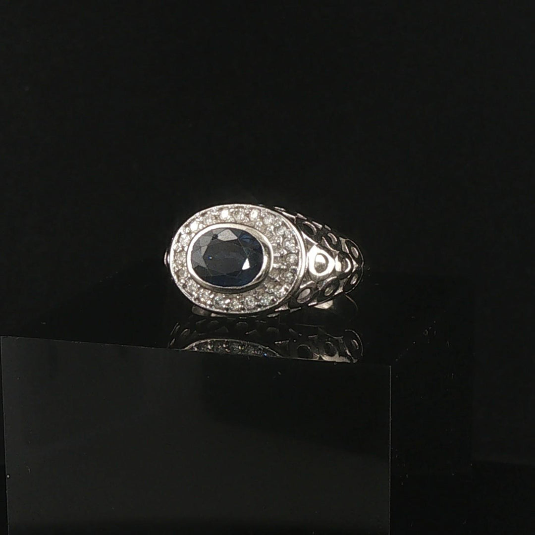 14k White Gold 0.89ct Sapphire and Diamond Vintage Halo Ring Size 7.75