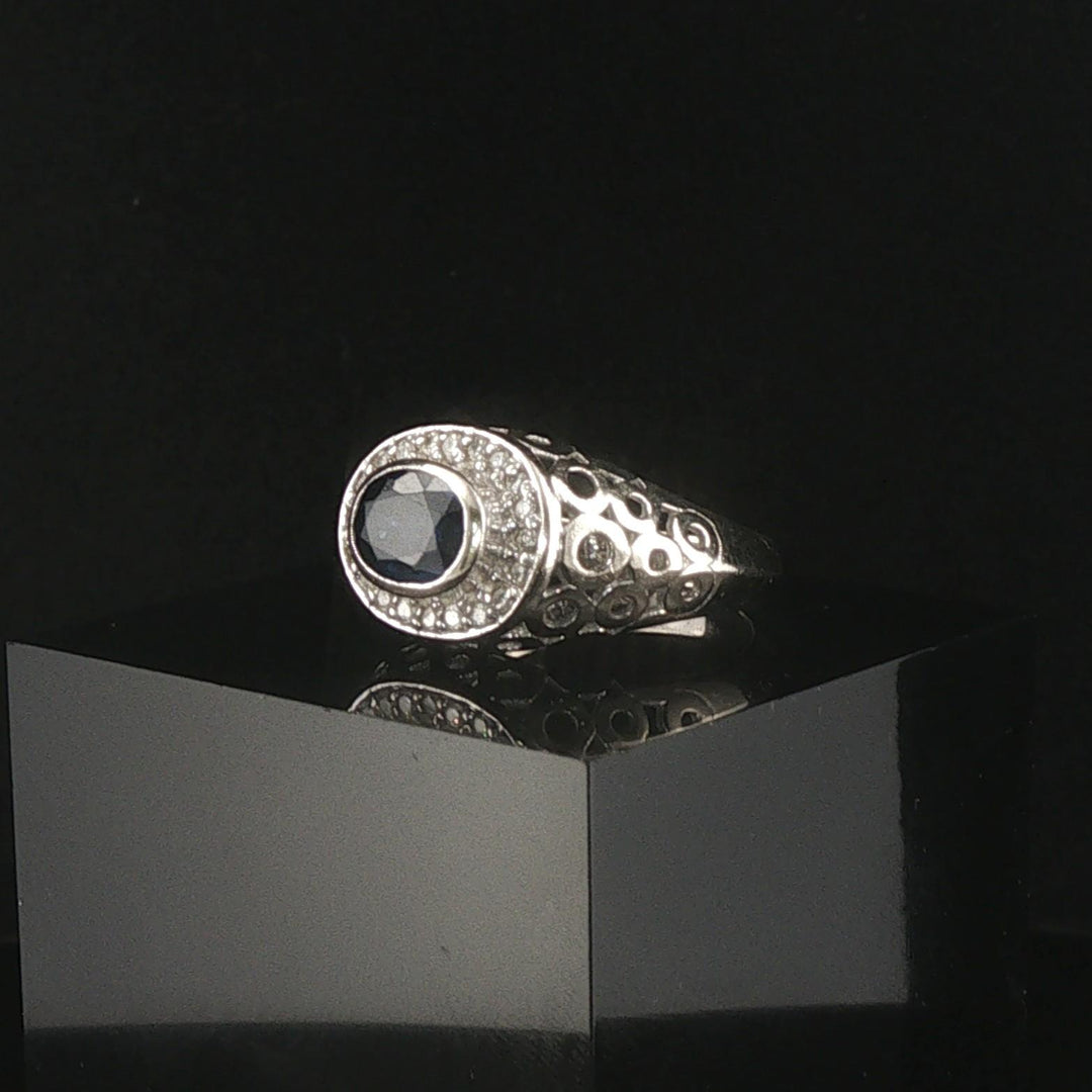14k White Gold 0.89ct Sapphire and Diamond Vintage Halo Ring Size 7.75
