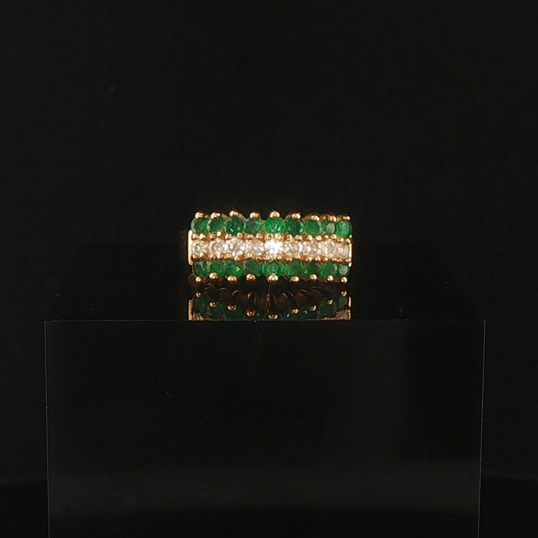 14k Yellow Gold Emerald and 0.20cttw Diamond Vintage Band Ring Size 5