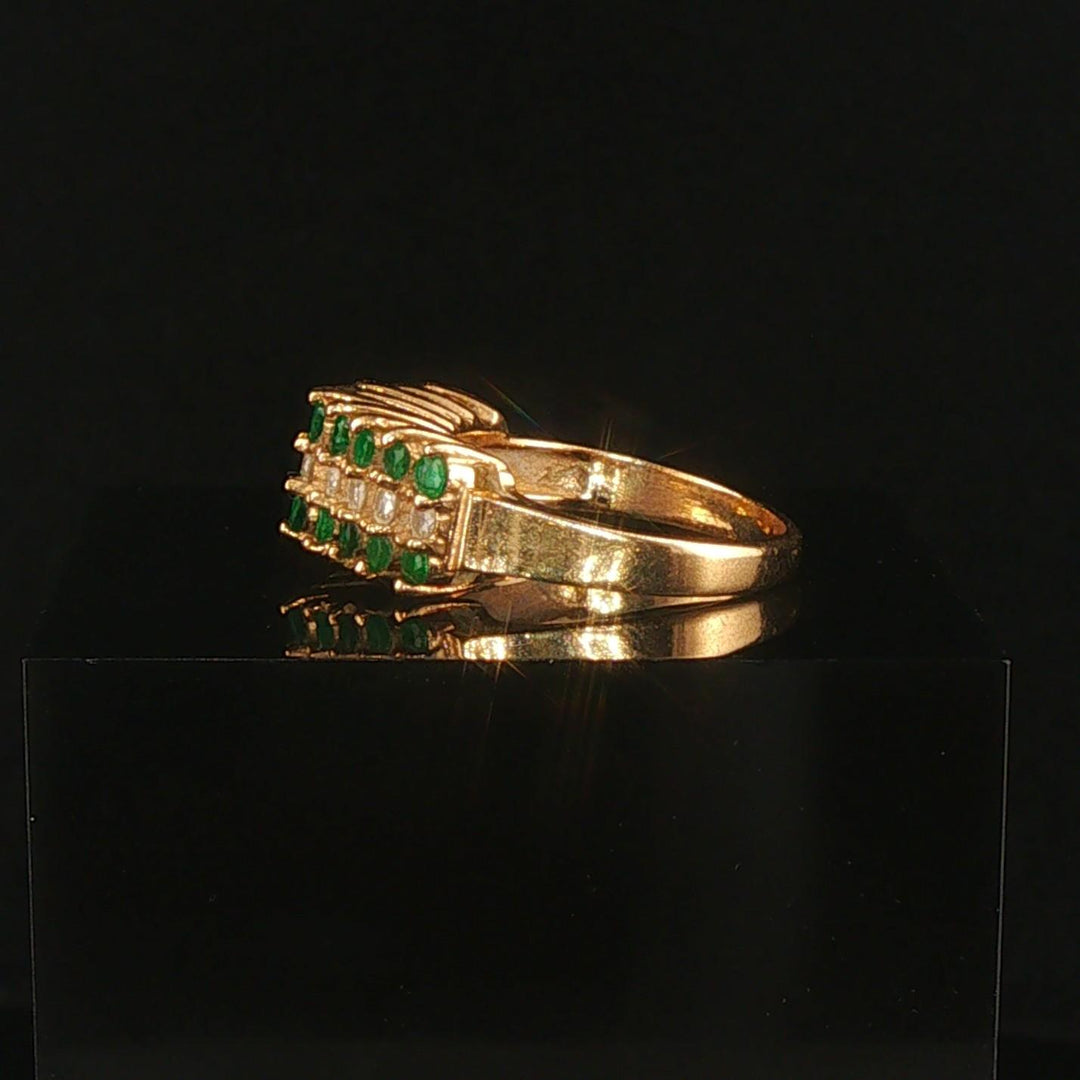 14k Yellow Gold Emerald and 0.20cttw Diamond Vintage Band Ring Size 5