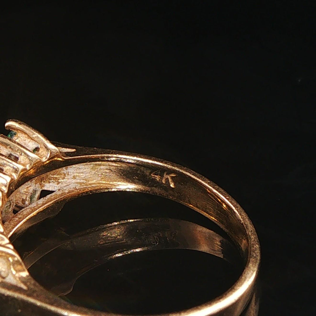 14k Yellow Gold Emerald and 0.20cttw Diamond Vintage Band Ring Size 5