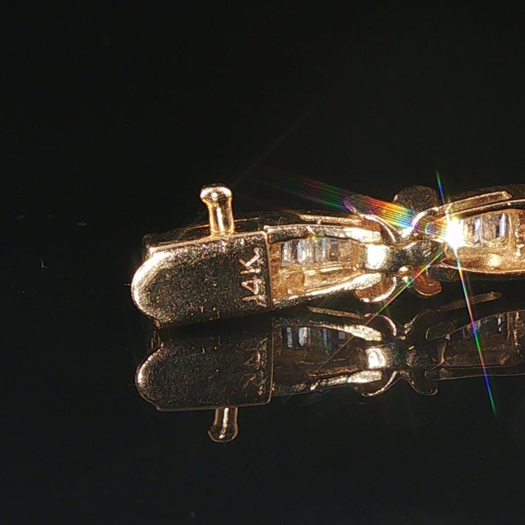 14k Yellow Gold and 1.50cttw Baguette Diamond Vintage X Link Bracelet 7"