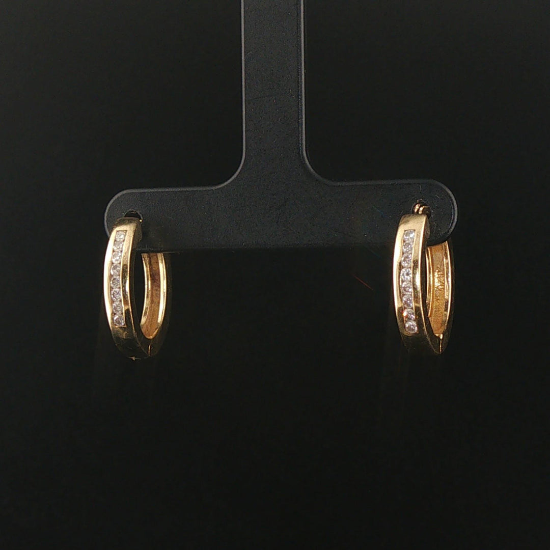 14k Yellow Gold and 0.20cttw Diamond Vintage Hoop Earrings