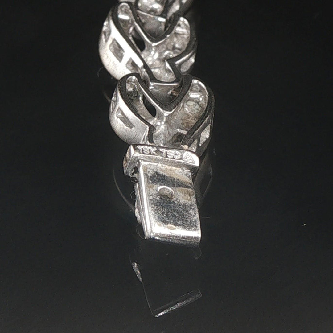 18k White Gold and 1.50cttw Baguette Diamond Heavy 27g Link Bracelet 7.25"